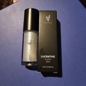 Younique | Lucrative Lip Gloss Loyal
